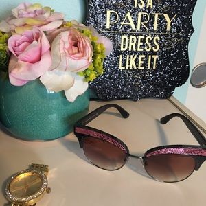 Really cute fashion Dolce & Gabanna sunglasses